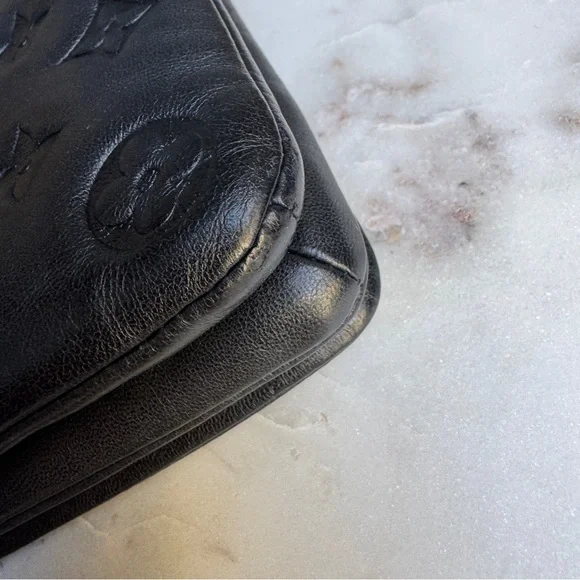 Louis Vuitton Empreinte Coussin Pochette - Picture 11 of 15